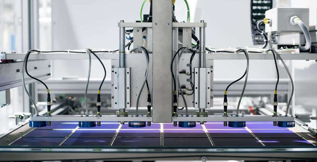 Azioni Enel: società punta sulla gigafactory 3Sun, cosa fare a Piazza Affari?