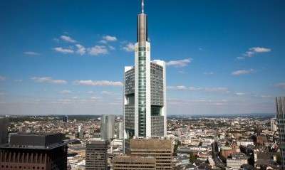 Commerzbank: il CdA prepara la difesa dall'assalto di UniCredit