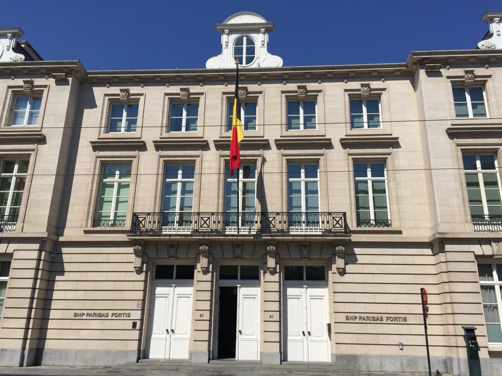 La sede dei promotori finanziari di BNP Paribas in rue Royale a Parigi