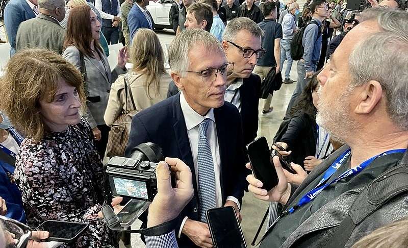 Stellantis riorganizza il management, mentre salgono le tensioni con il governo