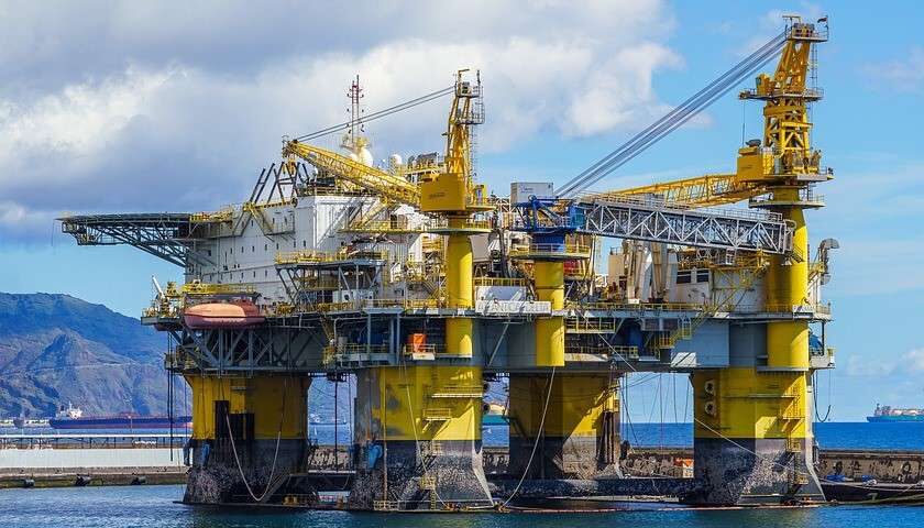 una petroliera al largo
