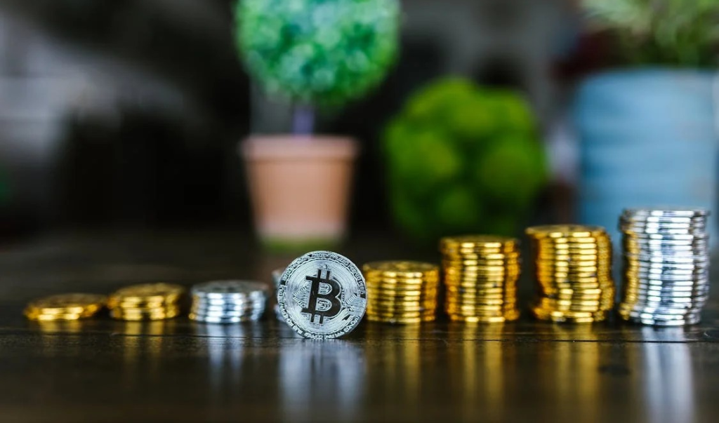 Bitcoin: obiettivo 100.000 dollari sempre più vicino