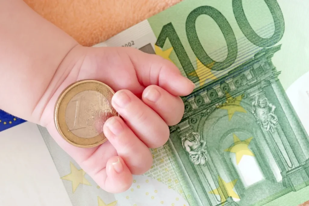 banconote-bonus-per-i nuovi-nati-2025