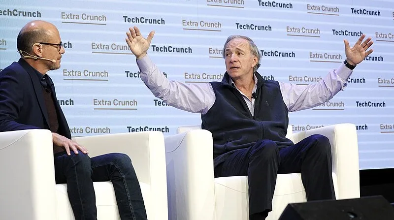 Gran Bretagna: per Ray Dalio il debito è in una spirale mortale
