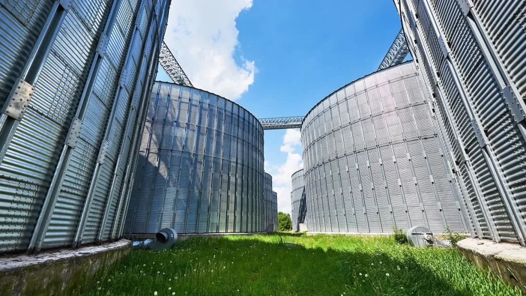 Un impianto di silos puliti