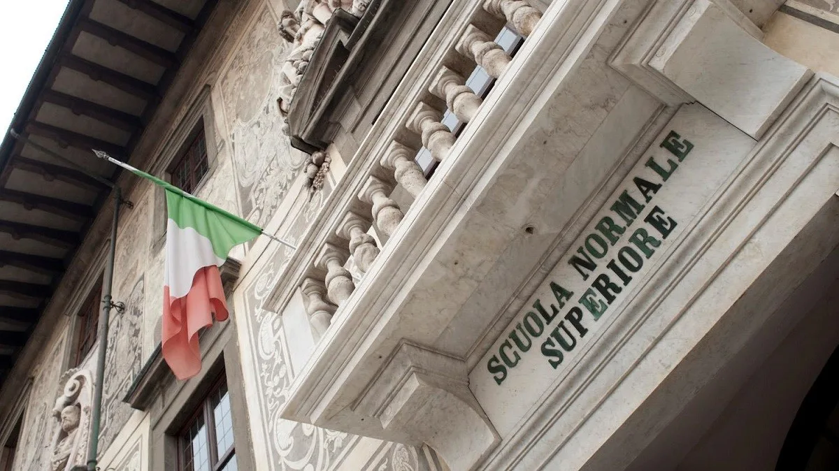 L'ingresso della sede della Normale di Pisa