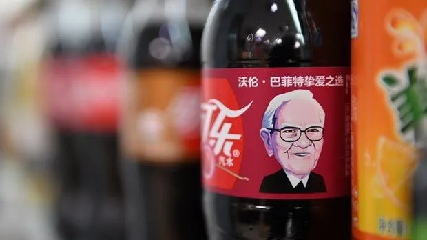 Azioni Coca-Cola: Warren Buffett investì la prima volta nel 1988, ecco quanto varrebbero oggi 1.000 $