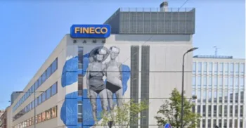 L'esterno della sede di FinecoBank a Milano