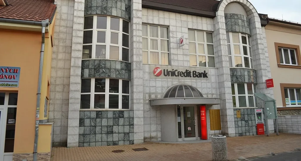 Unicredit: trimestrale da record, aggiornata la guidance