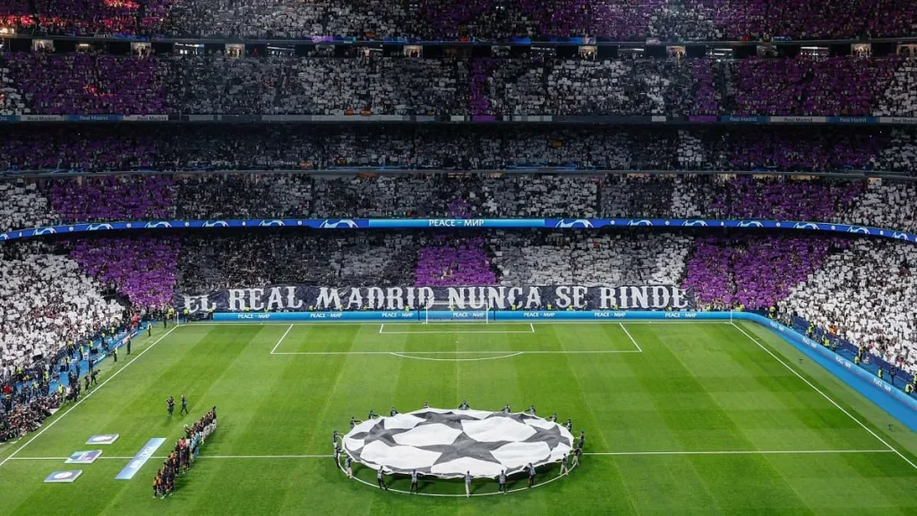 La coreografia del Santiago Bernabéu per il Real Madrid