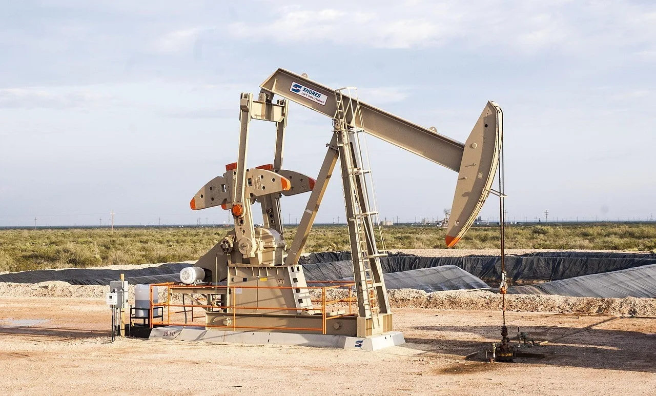 Petrolio: l'AIE prevede un rallentamento della domanda nel 2025