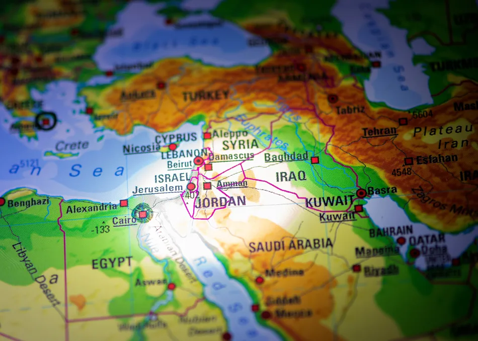 Una mappa geografica politica del Medio Oriente, in cui si vedono la penisola arabica, l'Iraq, l'Iran e i Paesi dell'area mediterranea