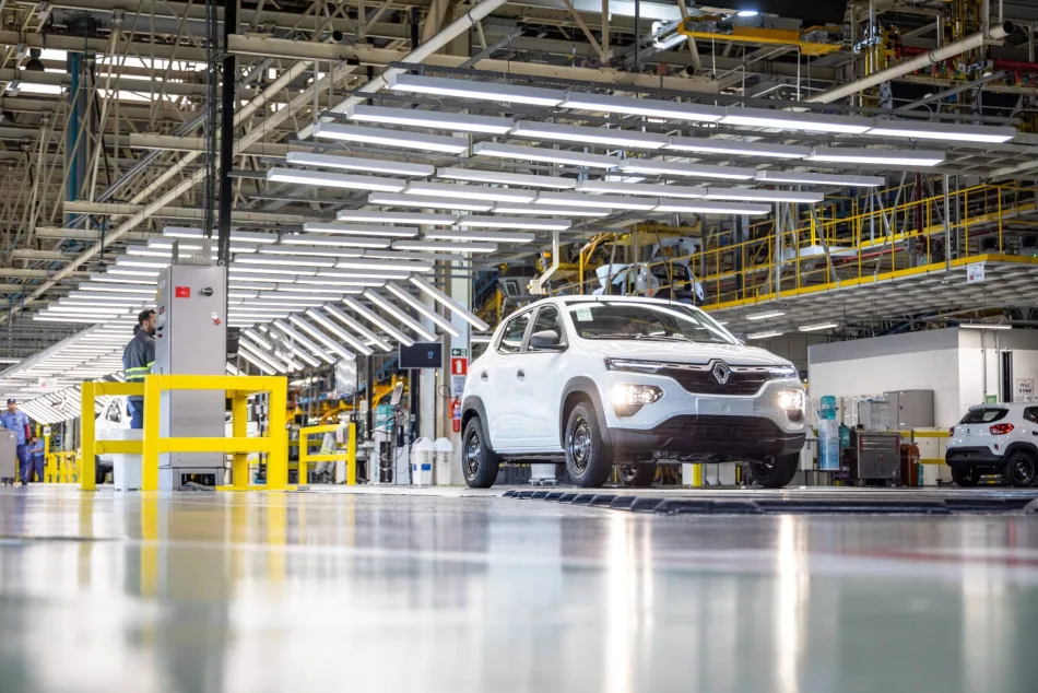 Automobile Renault in produzione presso lo stabilimento Ayrton Senna in Brasile