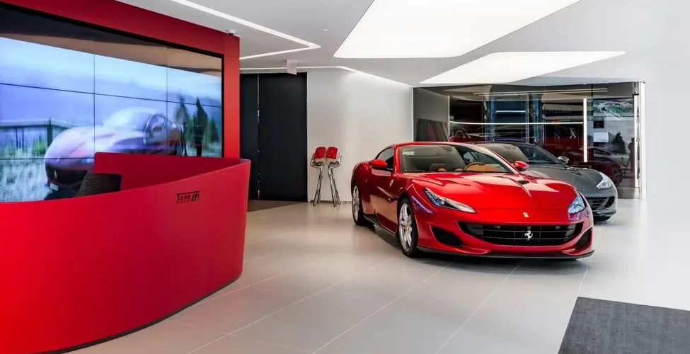 Ferrari: slitta al 2028 il secondo modello EV a causa della domanda debole