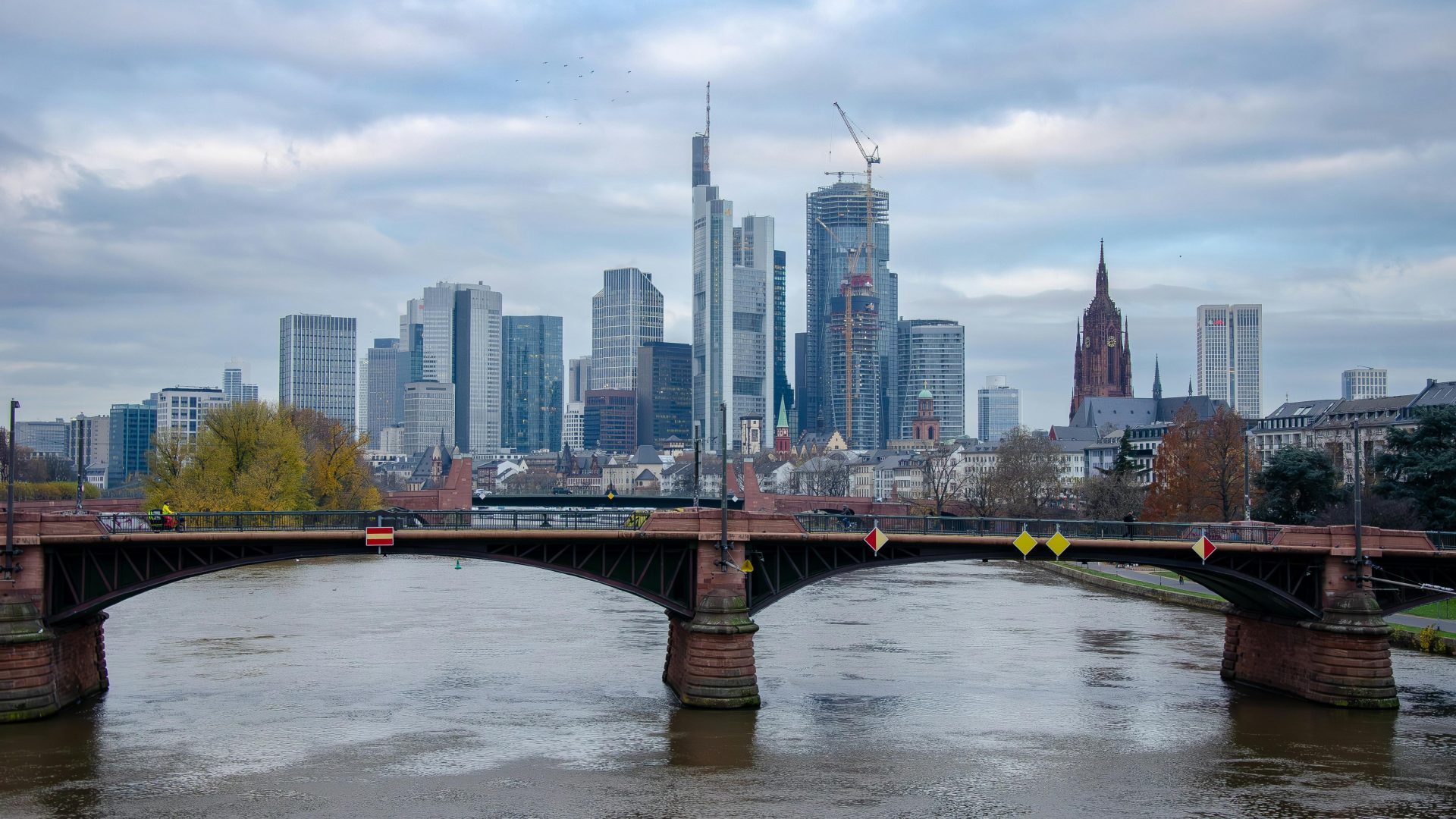 Banche europee - immagine di edifici a Francoforte sul Meno