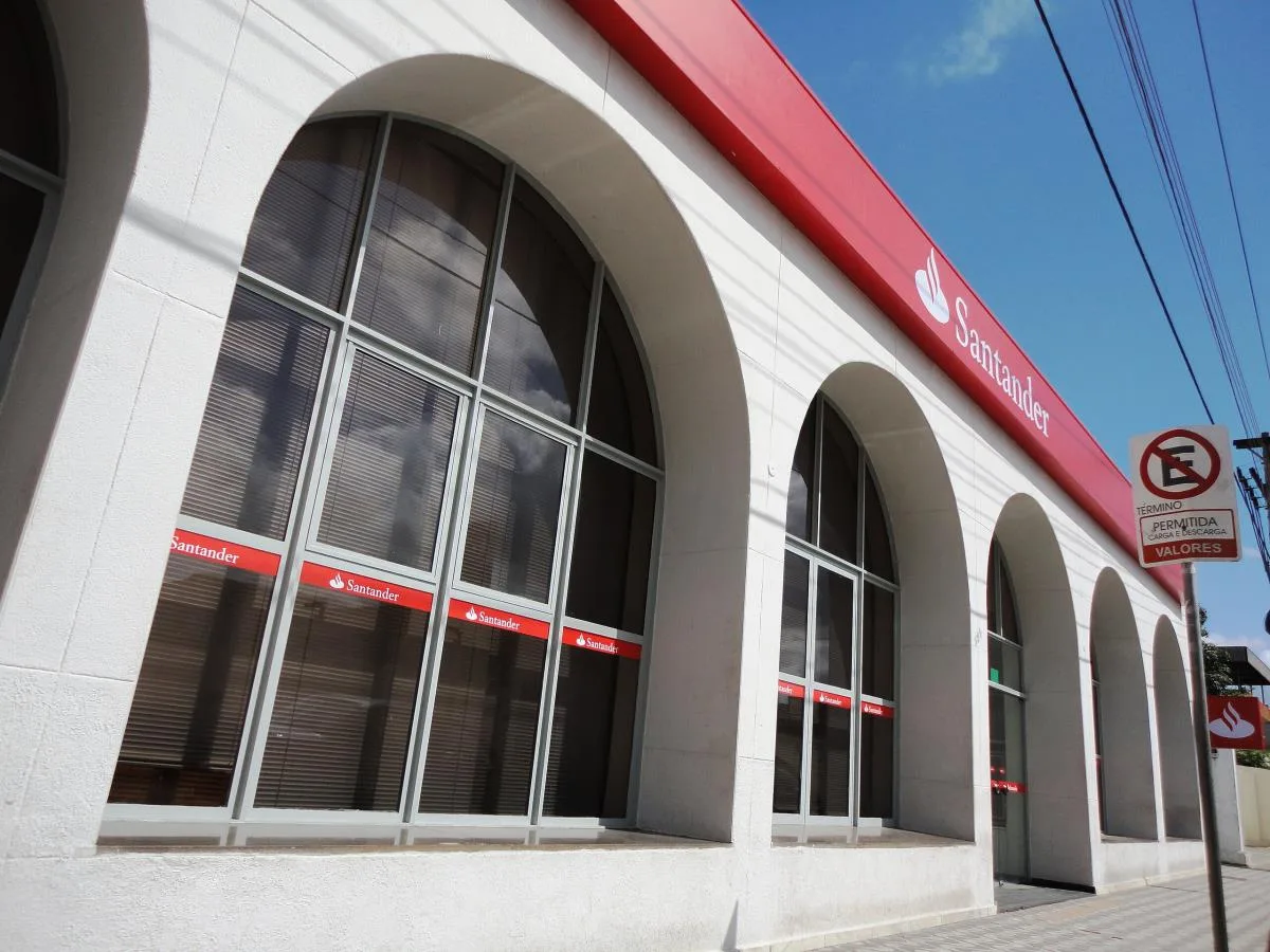 Azioni Banco Santander: Buy o Sell dopo acquisto di TSB?