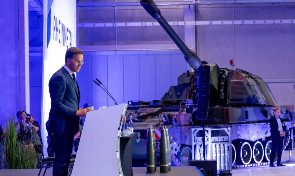 Il segretario generale della Nato, Mark Rutte, durante il suo intervento alla presentazione di un nuovo impianto di Rheinmetall in Germania