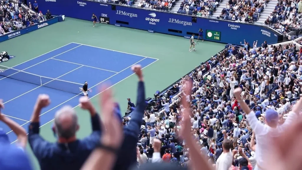 I tifosi esultano durante una partita degli US Open