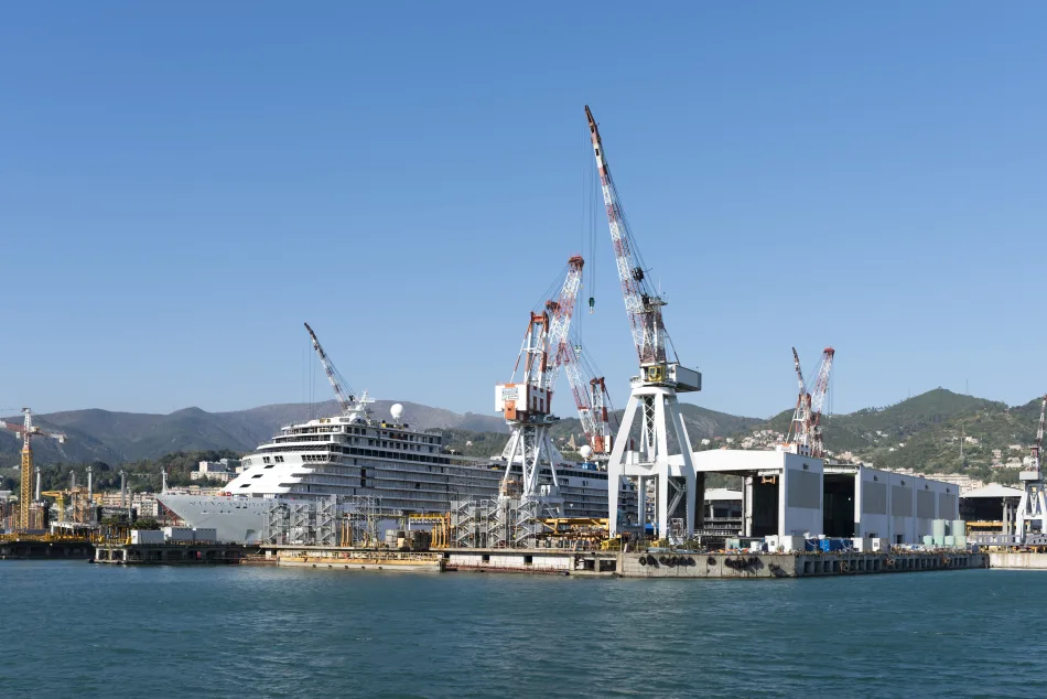 Una nave in costruzione nei cantieri di Fincantieri