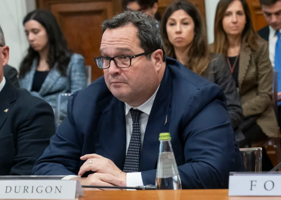 Il sottosegretario del Ministero del Lavoro e delle Politiche sociali durante una riunione del comitato per la Coesione