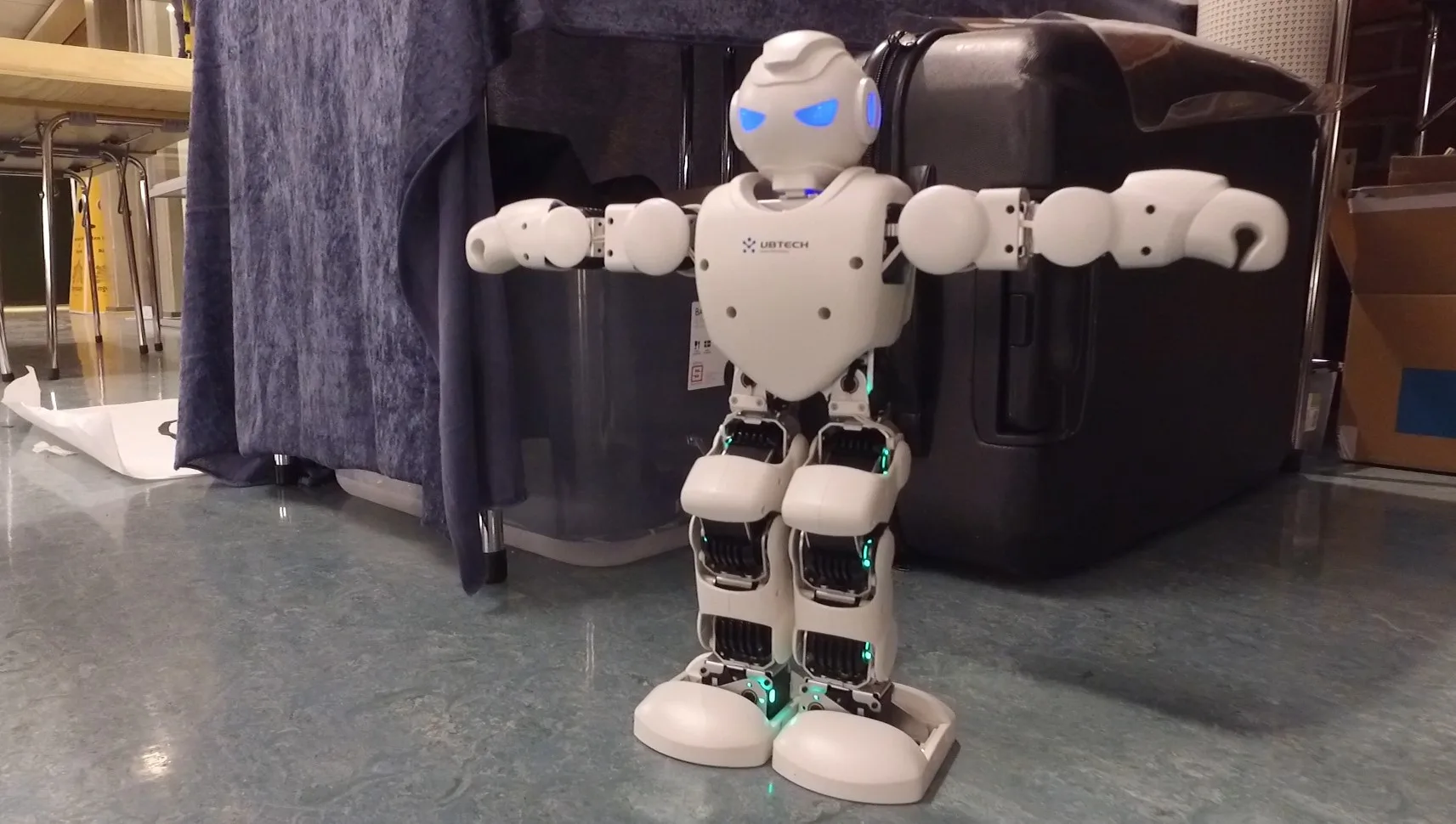 Ant Group presenta il suo primo robot umanoide, ecco cosa sapere