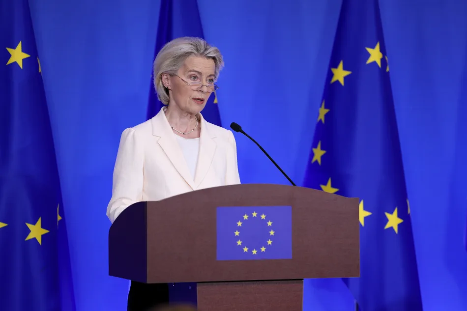 La presidente dell'Unione europea, Ursula von der Leyen durante un intervento