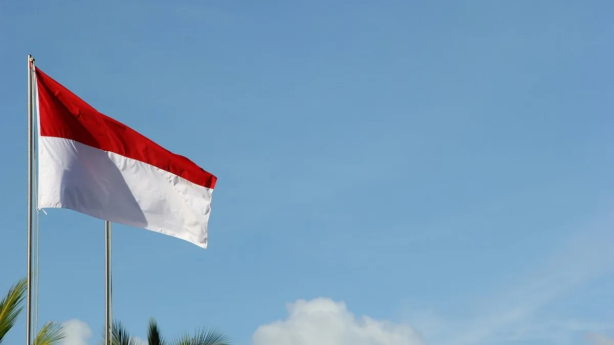 Una bandiera dell'Indonesia che sventola