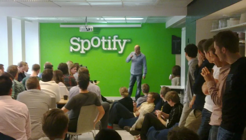 Spotify: Ek si dimette, cosa cambia per l'azienda
