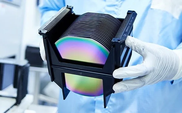 Chip: il governo olandese prende il controllo di Nexperia, di propriet&agrave; cinese