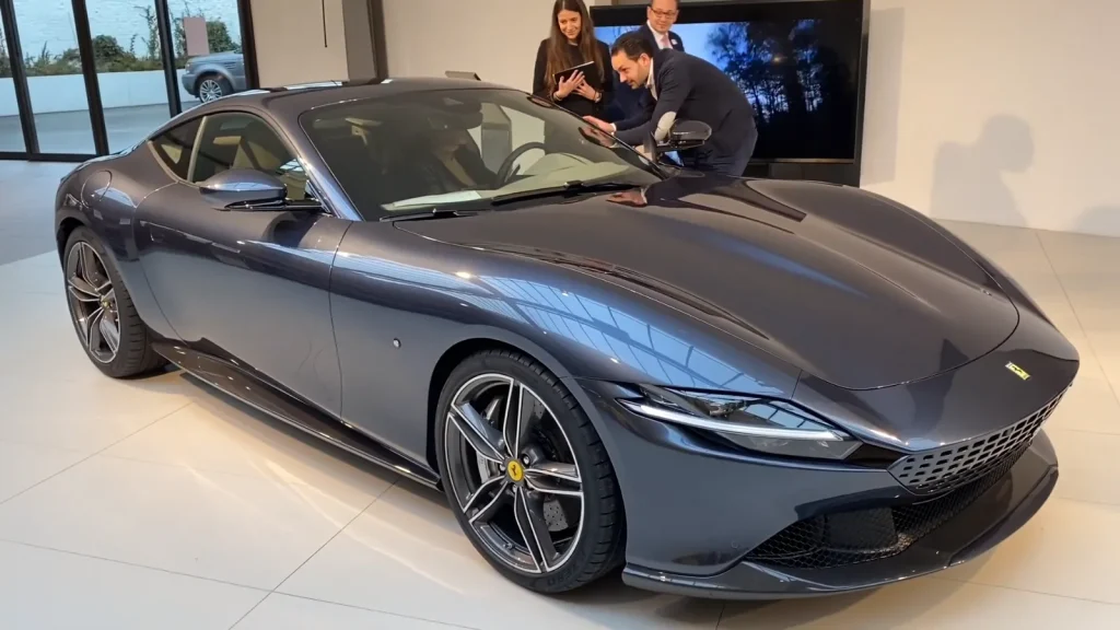 Ferrari riduce le vendite nel Regno Unito, ecco perché