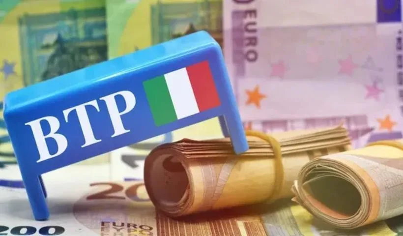 una foto con degli euro e la bandiera italiane con la scritta btp