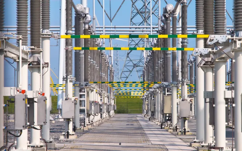 Una centrale di trasformazione elettrica. Il settore delle utility ha beneficiato e beneficerà ancora della domanda di energia in arrivo dallo sviluppo dell'intelligenza artificiale