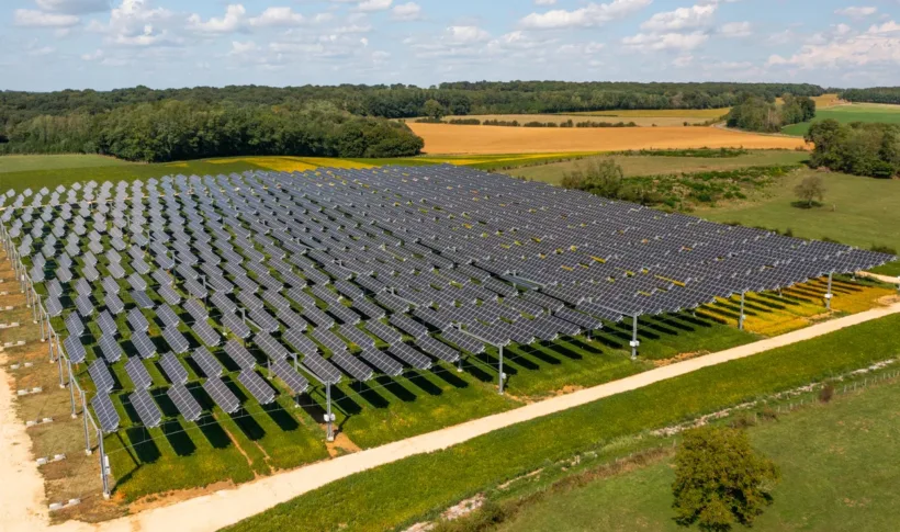 Campo Agrivoltaico Tse in Francia. Immagine presa dal sito TSE