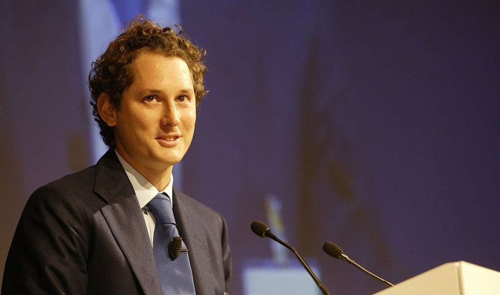 Il presidente di Exor John Elkann mentre parla al Simposio di San Gallo