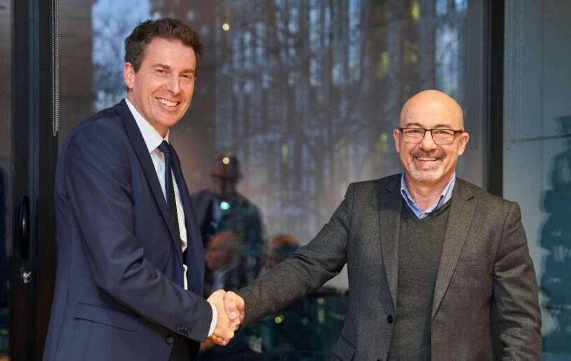 Florian Hohenwarter, coo di of Knds Deutschland, e Roberto Cingolani, ceo di Leonardo. Immagine presa dal sito Leonardo