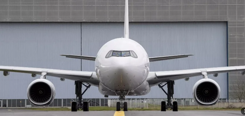 Aereo Airbus fermo in postazione