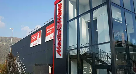 MediaWorld - immagine del primo negozio interamente ecosostenibile a Como
