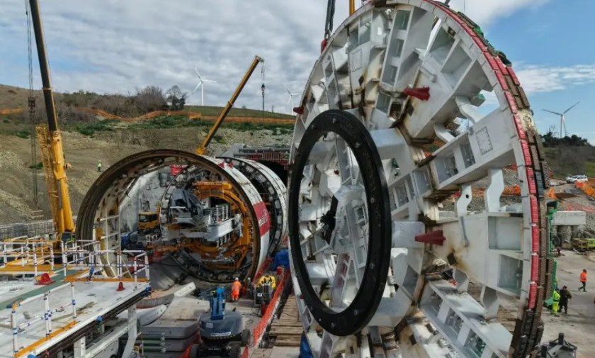 Costruzione di un tratto di ferrovia
