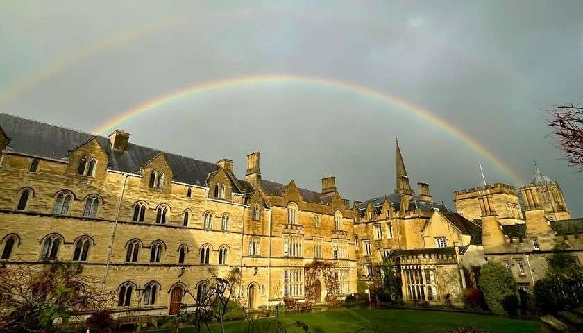 Il Pembroke College dell'Università di Oxford
