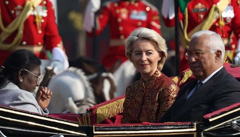 Ursula von der Leyen e Antonio Costa in visita in India