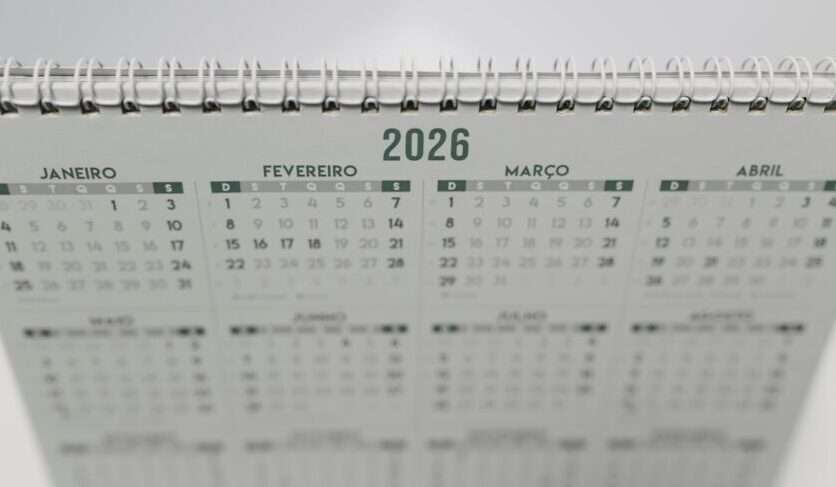 Calendario 2026 con evidenza dei mesi fiscali per le scadenze della Certificazione Unica