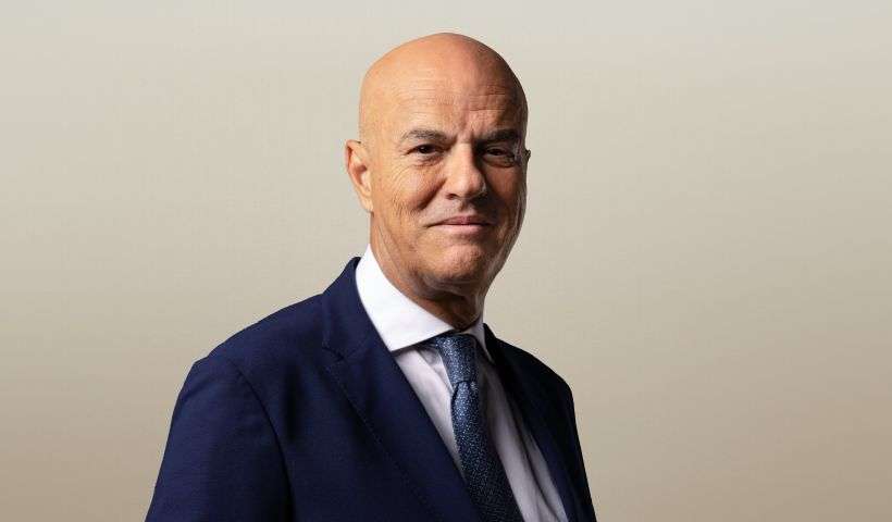 un ritratto di Claudio Descalzi, amministratore delegato di Eni