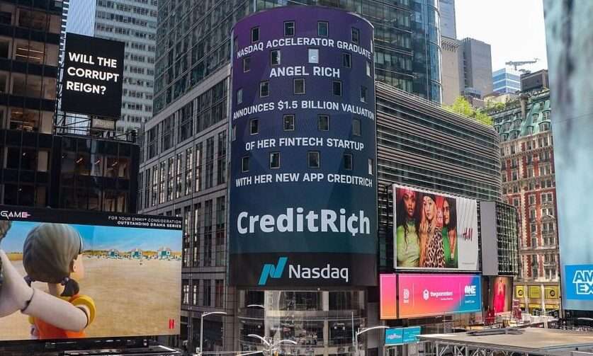 Lo schermo del Nasdaq in Times Square a New York