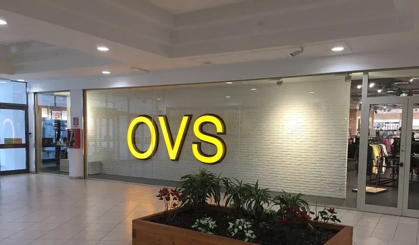 Facciata negozio Ovs