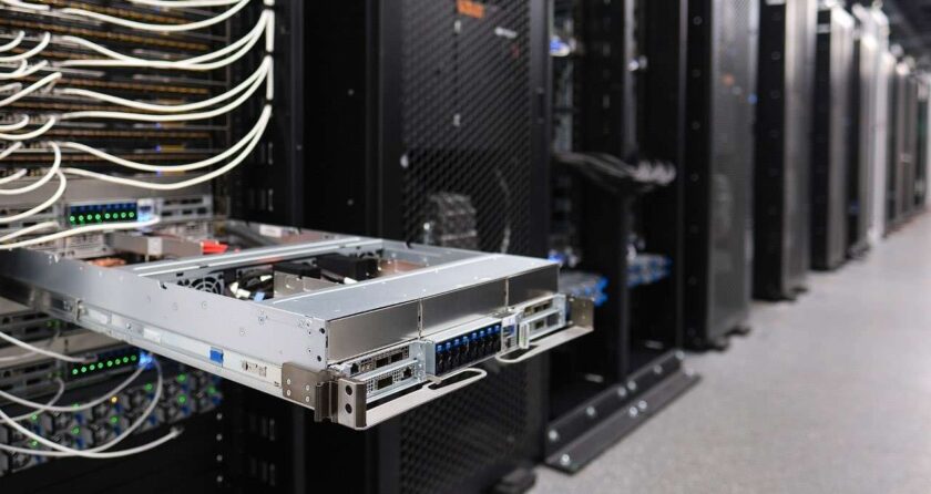 Chip backed loans - immagine di un chip Nvidia in un data center
