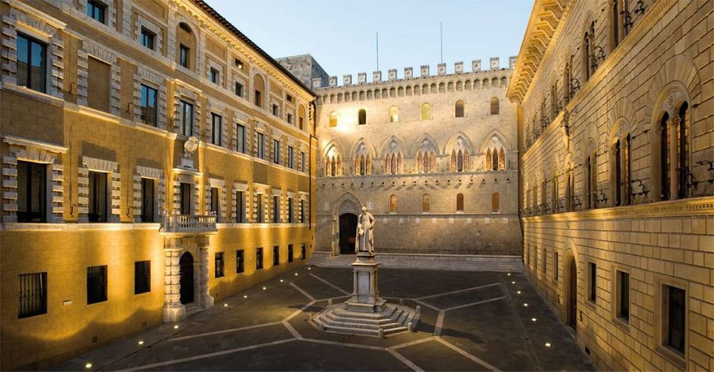 Mps Lovaglio - Immagine di Piazza Salimbeni, dove risiede la sede della banca