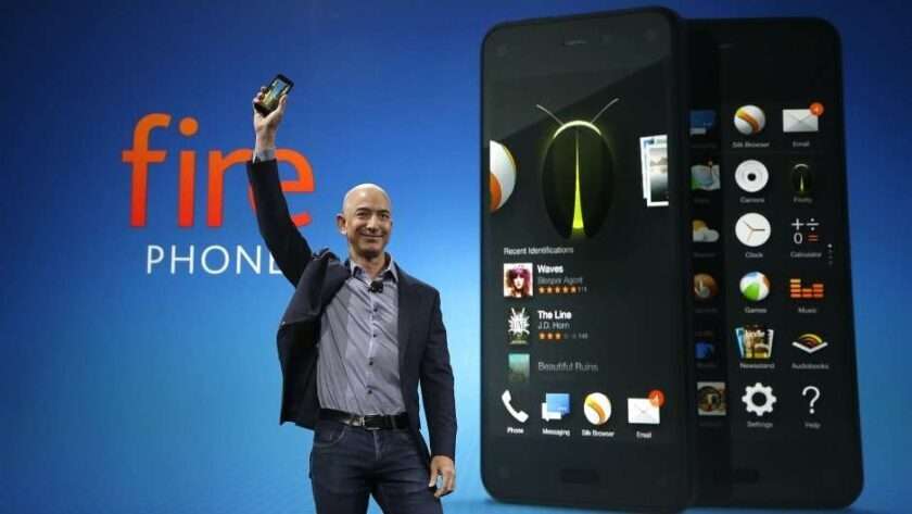 Il CEO di Amazon, Jeff Bezos, presenta il nuovo Amazon Fire Phone