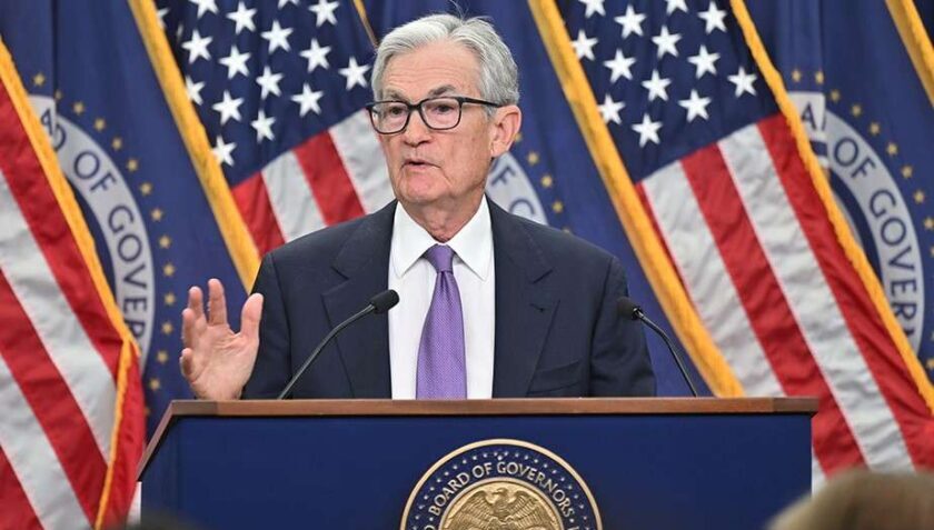 Immagine del presidente della Fed Jerome Powell in conferenza stampa