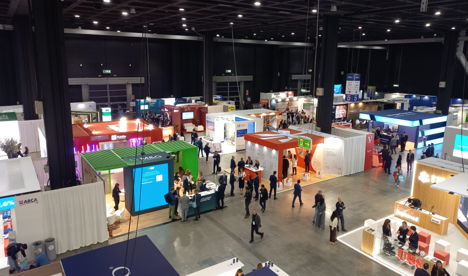 Un'immagine della sala espositori al Salone del Risparmio 2025