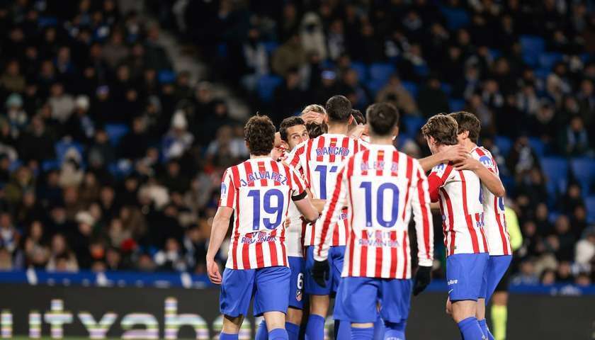 una foto che ritrae la squadra dell'Atletico Madrid